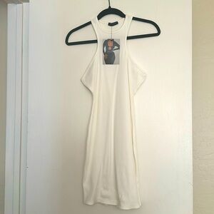 White sleeveless dress